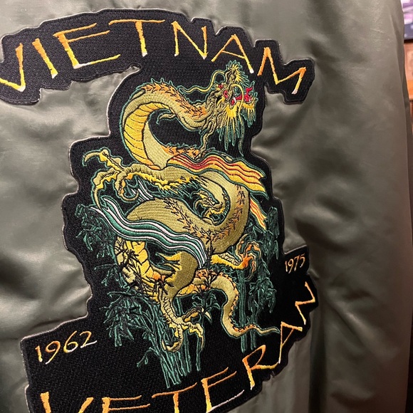 Men’s large Vietnam vet patchwork green orange inside jacket - Picture 3 of 10